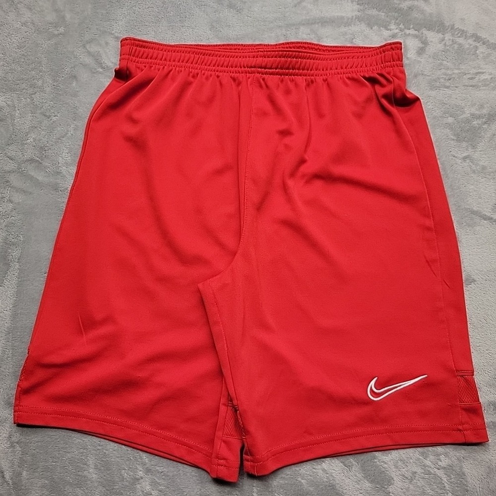 Nike Shorts Boys XL Red Dri-FIT Athletic Basketball Soccer Gym Training